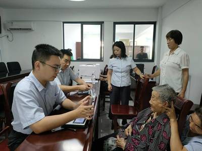 移動柜臺進鄉村，暖心服務零距離——房縣門古寺鎮金融信息服務新實踐